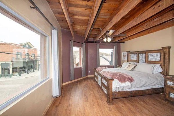 Decoración personalizada, wifi gratis y ropa de cama