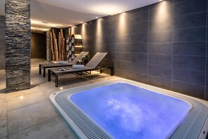 Spa - Wifi, resort center, 2nd floor, view mountain, sauna, hammam, balcony, parking, tv, 68m², Les Gets (Les Gets)