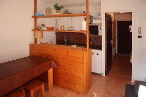 Interior - 50m from resort center, 1st floor, balcony, tv, 25m², Les Orres (Les Orres)