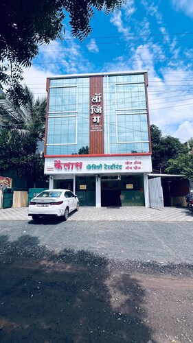 Hotel Kailas Lodging