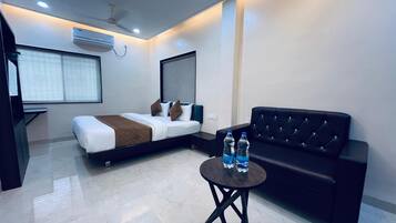 Habitació superior | Escriptori, espai de treball apte per a portàtils i wifi gratuïta