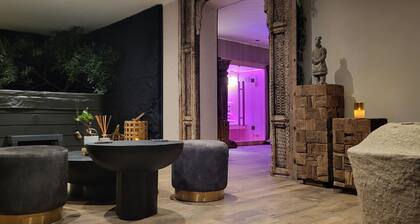 chambre d'hĂŽte 80 m2 entiĂšrement privative avec jacuzzi, sauna, table de massage