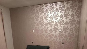 Unclassified image, 2 of 12, button - Croydon-5bedroom-bathroom-parking (Croydon)