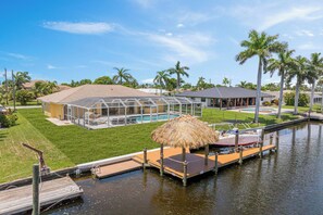Exterior - VRCC Villa Sea Breeze - tropical retreat (Cape Coral)