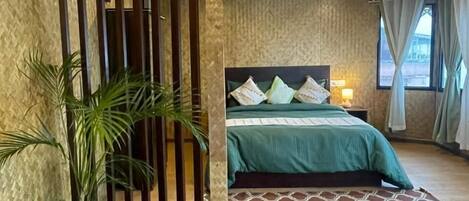 Espacio para trabajar con laptop y wifi gratis