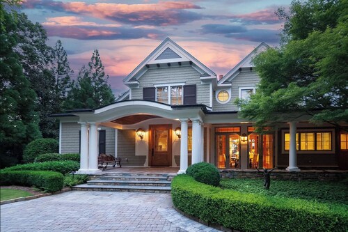 Reynolds Lake Oconee - MASTERS WEEK RENTAL - 6 bed 8 bath house - 9,300 SF