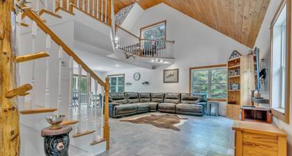 Pet-Friendly Lakeside Escape: Private Indoor Pool, Fenced Yard, and Pet Friendly!