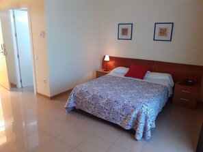 Free WiFi, bed sheets - Hotel Playa Sol (Mazarrón)