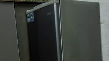 Comfort Apartment, Hill View | Private kitchen | Microwave, oven, stovetop, cookware/dishes/utensils