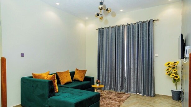 Apartemen Comfort, pemandangan bukit | Area keluarga