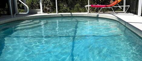 Innenpool, beheizter Pool