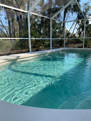 Piscine couverte, piscine chauffée