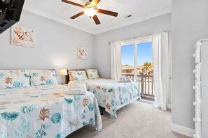 11 Schlafzimmer, Bügeleisen/Bügelbrett, Reisekinderbett