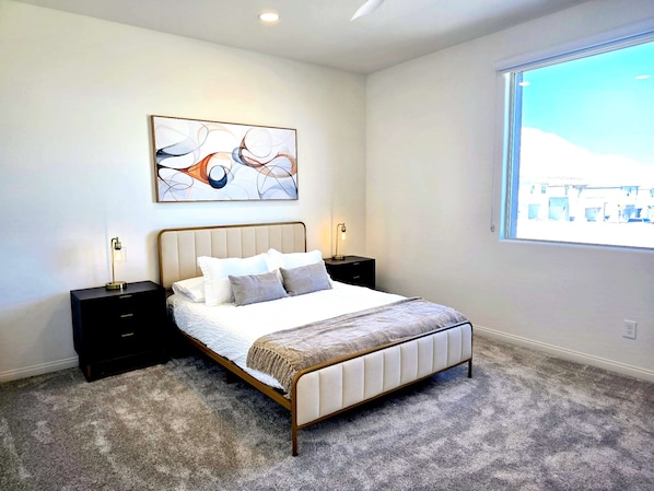 5 habitaciones, escritorio, cuna de viaje y wifi 