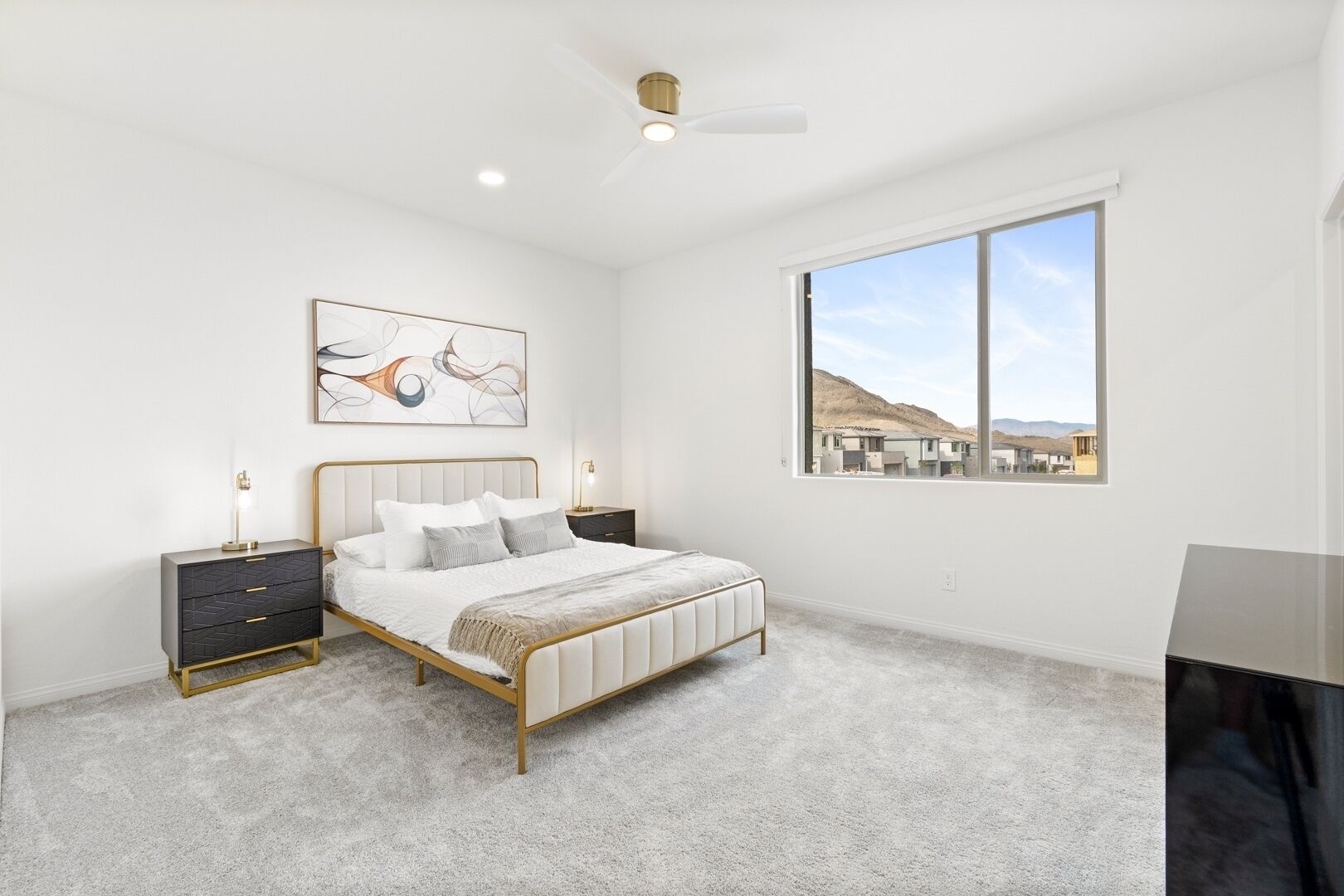 5 soverom, skrivebord, reiseseng for barn og wi-fi