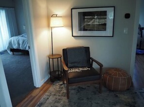 2 bedrooms, WiFi - North River Farmhouse (Shelbyville)