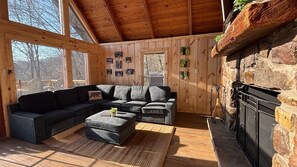 Interior - Cozy wood cabin w amazing direct mountains views, 5 min from downtown & NPark (Gatlinburg)