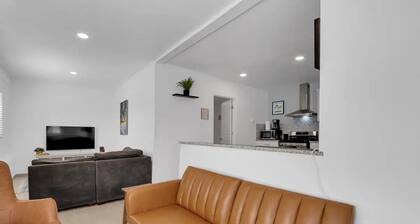 Updated El Paso Gem: Near Fort Bliss & Restaurants