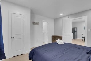 1 chambre, bureau, fer et planche à repasser, Wi-Fi gratuit
