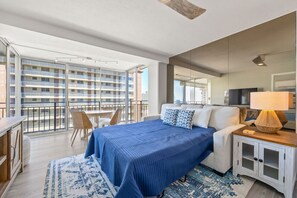 2 soverom, skrivebord, strykejern/-brett og wi-fi