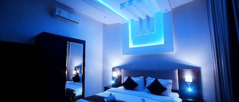 Comfort chalet, 1 slaapkamer, privézwembad | Lakens van Egyptisch katoen, luxe beddengoed, een kluis op de kamer