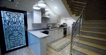 Comfort Villa, 2 Bedrooms, Private Pool | Private kitchenette | Fridge, microwave, oven, stovetop