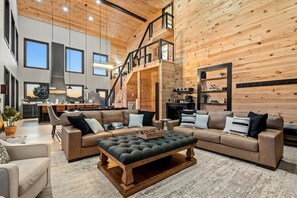 Televisor, llar de foc, videojocs i oficines 