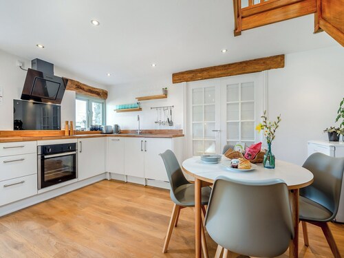 Horseshoe Cottage - UK48252