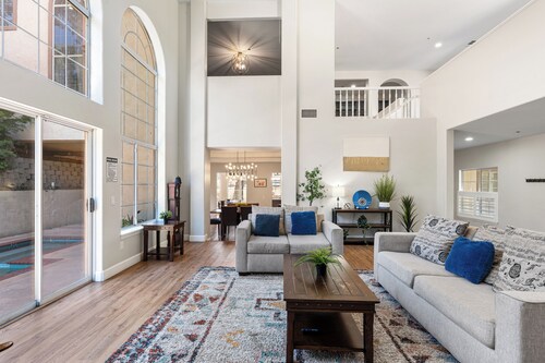 Vista Hills Retreat! Pool, Lego Land, Beach