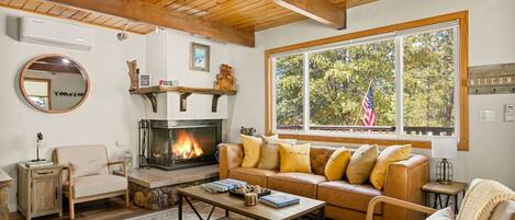 TV connectée, cheminée