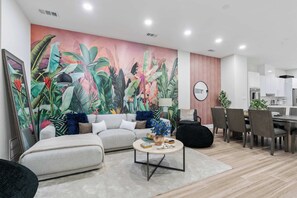 TV, books, offices - Modern 4BR Townhouse | w/ Arcades | Great Location (Dallas)