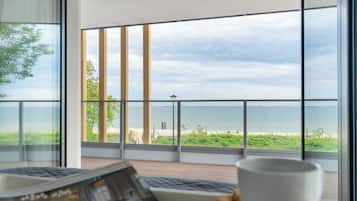 Superior Suite, Sea View | 2 bedrooms, iron/ironing board, free WiFi, bed sheets