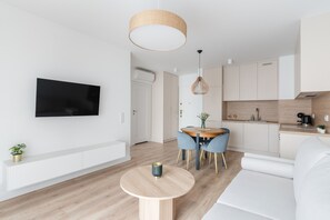 Apartamento conforto | Ferros/tábuas de passar roupa, Wi-Fi de cortesia, roupa de cama