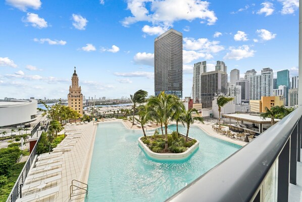Pool - The Miami Penthouse - 51st Floor Luxury 3 Bedroom Condo with Breathtaking Views (Miami)