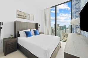 3 bedrooms, iron/ironing board, free WiFi, bed sheets - The Miami Penthouse - 51st Floor Luxury 3 Bedroom Condo with Breathtaking Views (Miami)