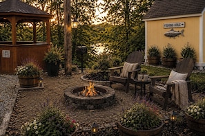 Property grounds - Unwind Near the Lake | Fire Pit • Marina Nearby (Bronston)