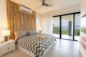 4 bedrooms, desk, iron/ironing board, free WiFi