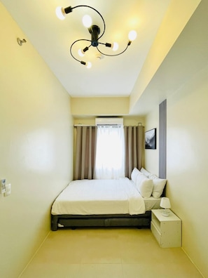 1 bedroom, iron/ironing board, bed sheets