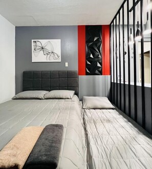 Ferros/tábuas de passar roupa, Wi-Fi, roupa de cama