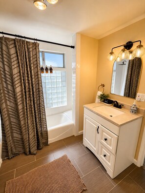 Hair dryer, towels, soap, shampoo - BOHO Vista Retreat:  Cowboy Pool, Spa & Treehouse (Vista)