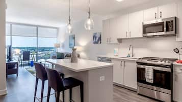 Luxury Apartment, Kitchen | Dapur peribadi