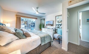 3 bedrooms, iron/ironing board, free WiFi, bed sheets