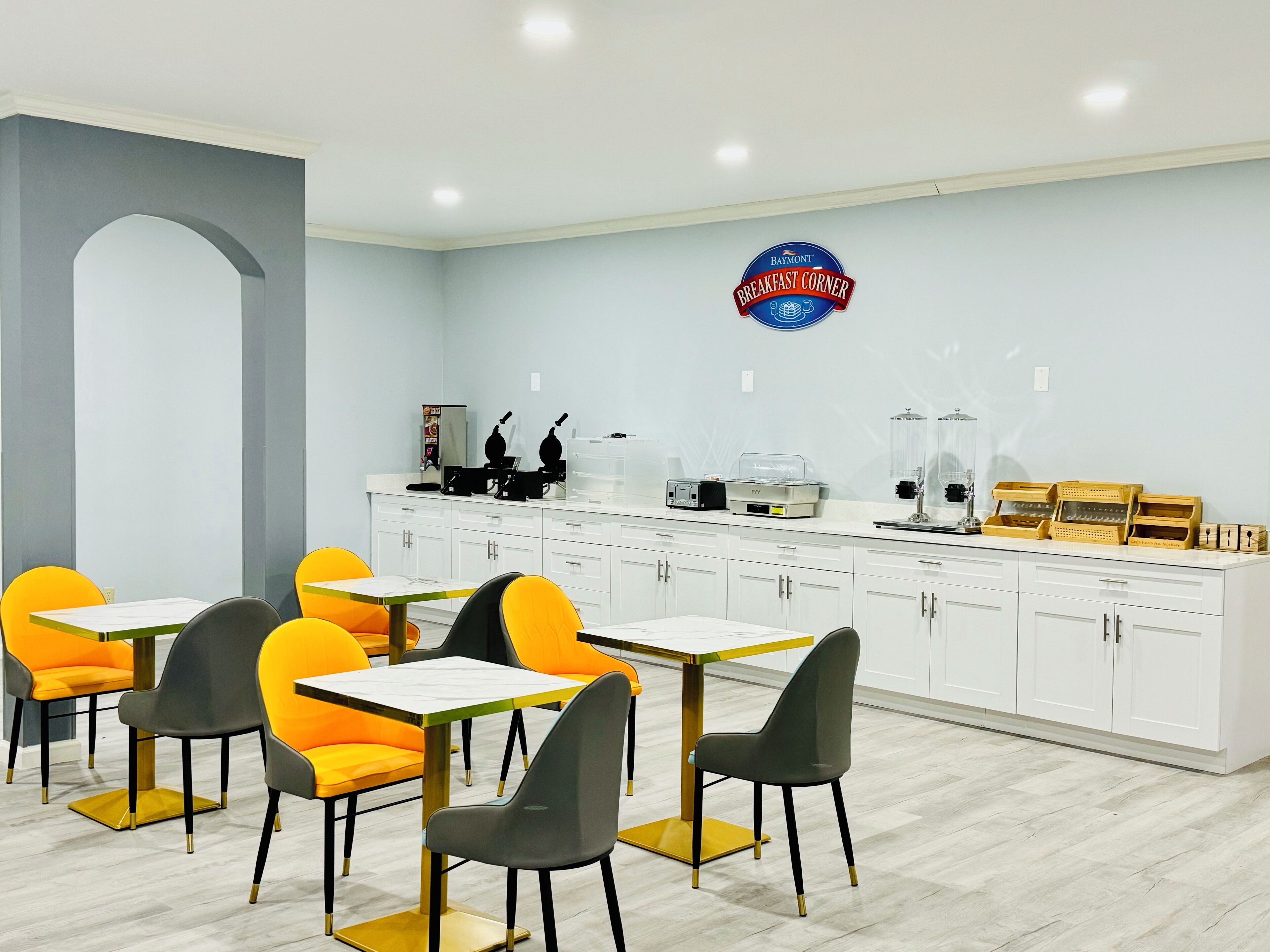 Free daily continental breakfast