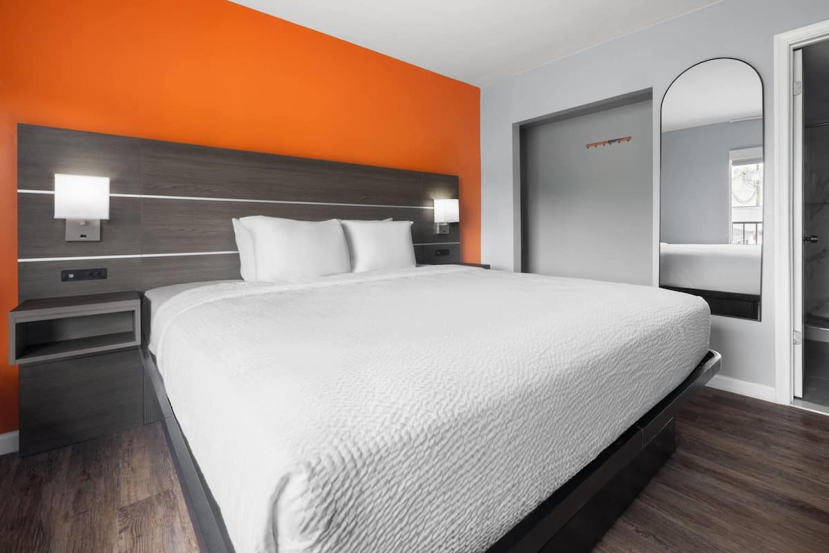 Verduisterende gordijnen, gratis wifi, beddengoed