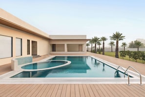 Outdoor pool - Wyndham Garden Sonipat Murthal (Sonepat)