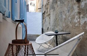 Terrace/patio - Spacious T4 apartment with private courtyard (Marseille)