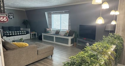 Charming 2-bedroom apartment near Rend Lake