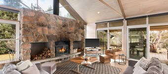 Silvertop Chalet is ideal for large families and groups of friends