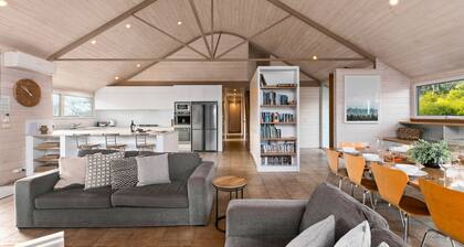 Silvertop Chalet is ideal for large families and groups of friends