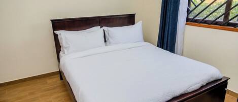 Classic Apartment, Balcony, Hill View | 1 bedroom, desk, laptop workspace, free WiFi